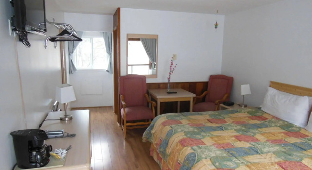Cedar Motel