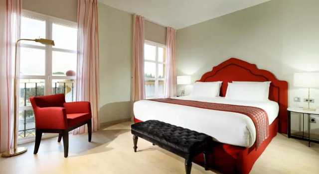 Полулюкс Exe Gran Hotel Solucar