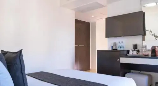Room 122 @ The Nicol Hotel, Забронировать Отель Отели Гаутенг с парковкой, Парковка