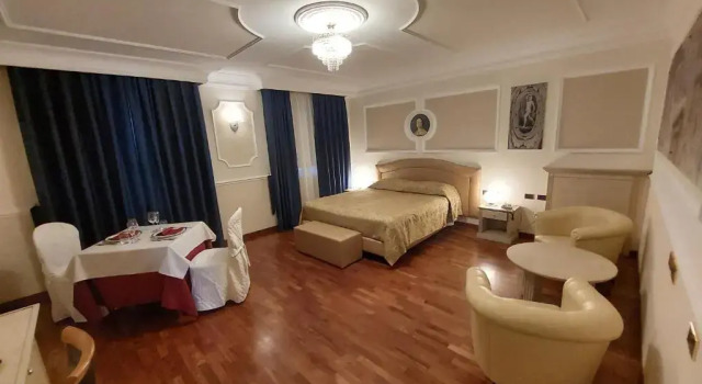 Полулюкс Hotel Villa Medici