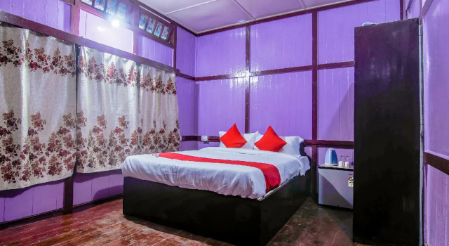 Люкс Standard OYO 27919 Blooming Inn Guest House