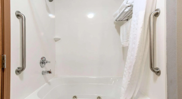 Двухместный люкс Comfort Suites Fairview Heights Saint Louis