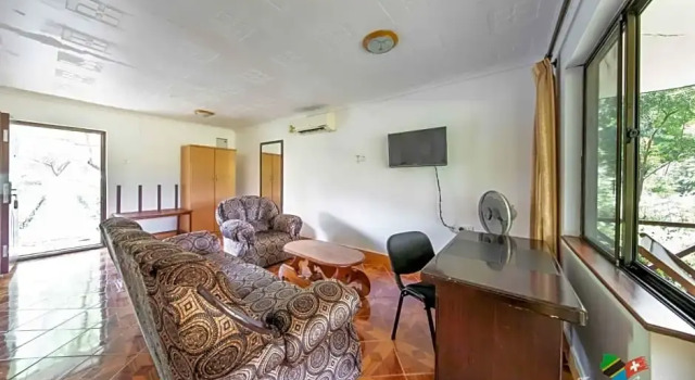 Tan-Swiss Lodge, Đặt Khách sạn Khách sạn ở Mikumi có hồ bơi, Hồ bơi