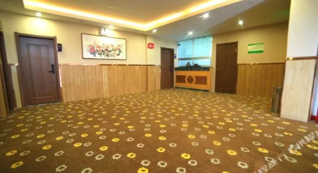 Zhanqian Hotel, Varaa Hotelli Jiamusi Heilongjiang