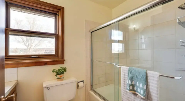 Коттедж с 4 комнатами Charming Country Home in Laramie - 4 Mi to UW!