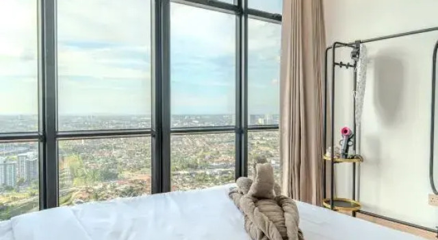 Люкс с 2 комнатами SPACE Residency near KSL mall by LuminaStar