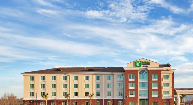 Run of House Holiday Inn Express and Suites Newberry by IHG