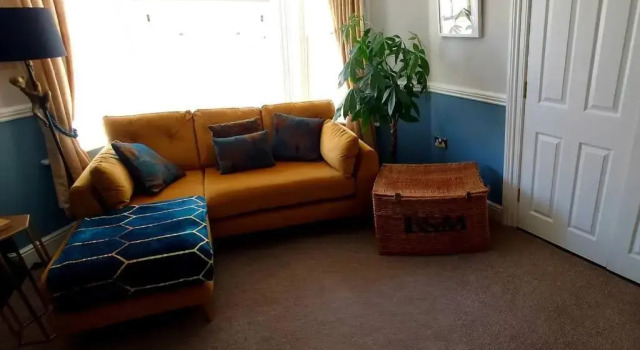 Апартаменты Beautifully appointed, period seaside apartment