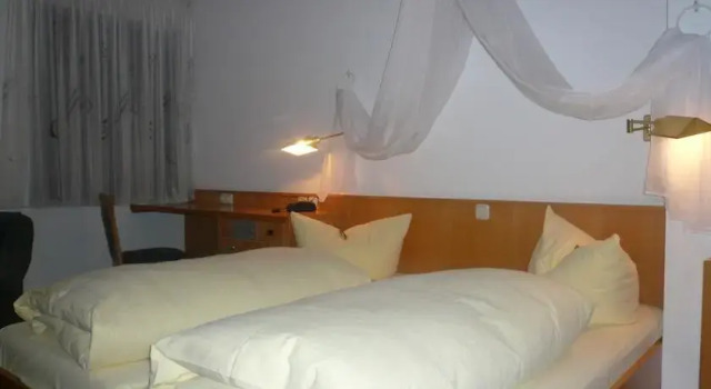 Hotel Wunsiedler Hof, Varaa Hotelli Hotellit Baijeri pysäköinnillä, Pysäköinti