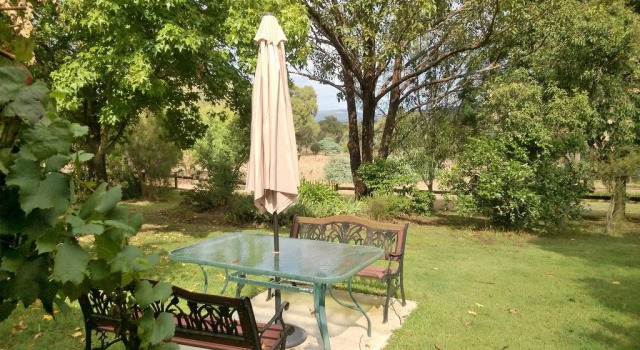 Russellee Bed and Breakfast, Buchen Sie Hotel Tumut Kosciuszko-Nationalpark