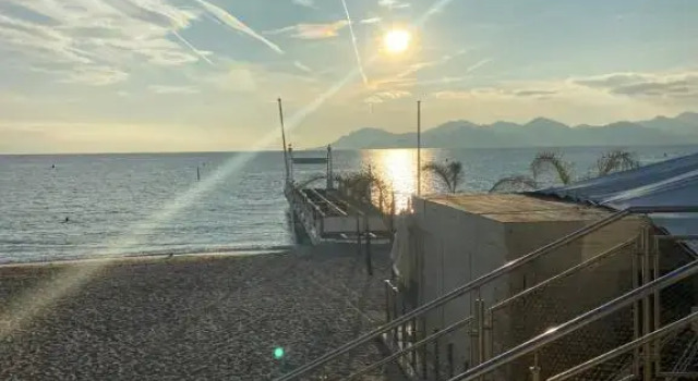 2 pièces avec terrasse et piscine cannes Croisette