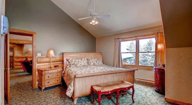 Коттедж Classic с балконом Ski Classic Lodge