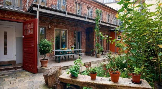 Beautiful And Cozy Remise for Up To 6 Guests
