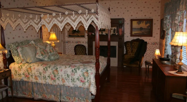 Двухместный номер Standard c 1 комнатой с красивым видом из окна Heron Cay Lakeview Bed & Breakfast