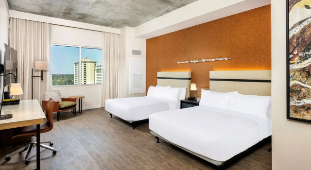 Номер Standard Hotel Melby Downtown Melbourne Tapestry Collection By Hilton