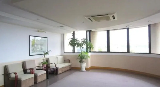 Cityview Serviced Apartment & Hotel Ho Chi Minh City, Забронировать Апартаменты/квартира Отели Хошимина с парковкой, рядом с Зоопарк и ботанический сад Хошимина, Парковка