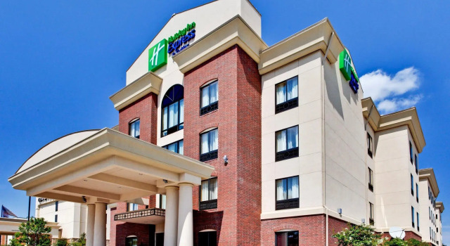 Holiday Inn Express Hotel & Suites DFW West - Hurst by IHG