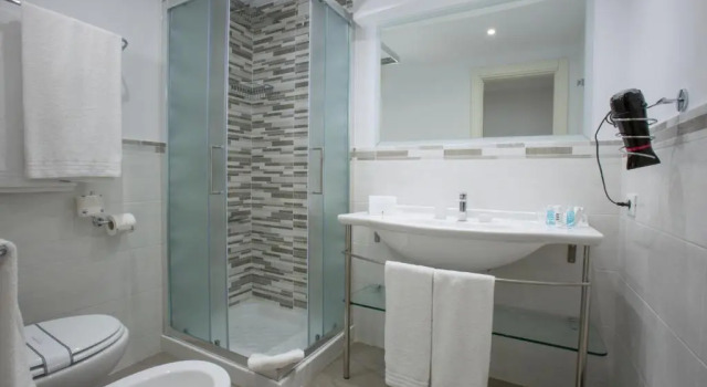 Standard Zimmer Grand Hotel Costa Brada