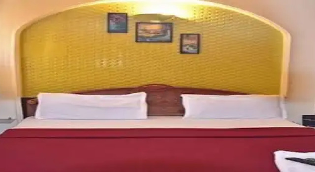Room Maangta 111 - Andheri East, Забронировать Отель Хар Мумбай