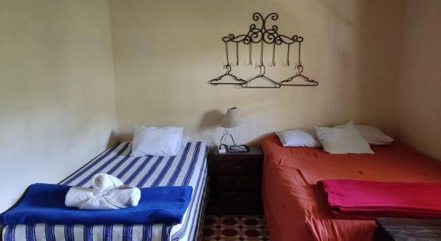 Calm hostel, Book Hostel Hotels in Zacatepeques with Parking, Parking