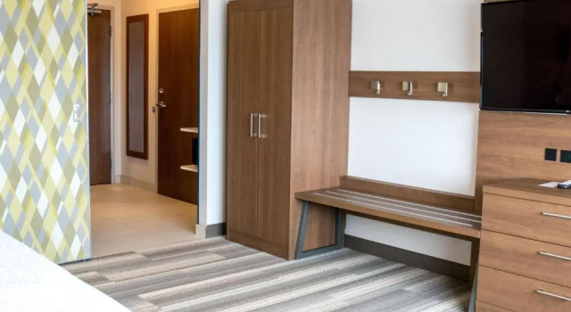 Номер Deluxe Holiday Inn Express & Suites - Brandon by IHG