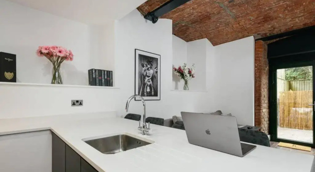 Manchester Warehouse Apartment by Jacksonheim Residences