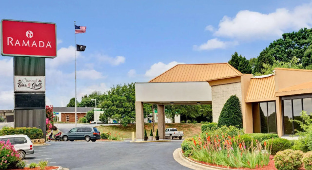 Кровать в общем номере Sonesta Select Hotels Statesville