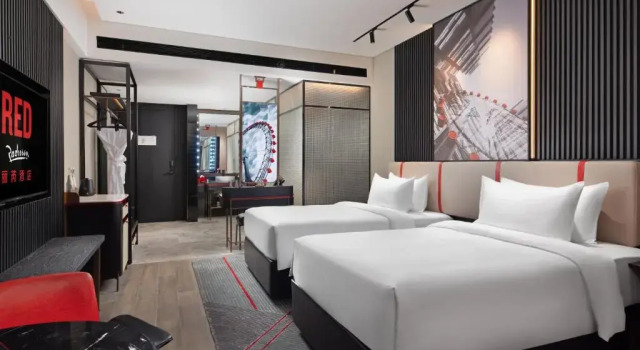 Двухместный номер Standard Radisson RED Hotel Zhuhai Gongbei Port