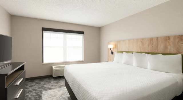Люкс c 1 комнатой Country Inn & Suites by Radisson, Boise West - Meridian