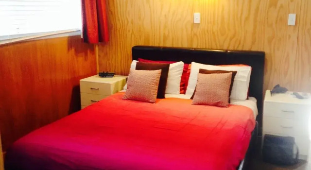 St. David's Ruapehu BnB, Rezerwuj Bed and Breakfast Hotele w Auckland Region z parkingiem, Parking