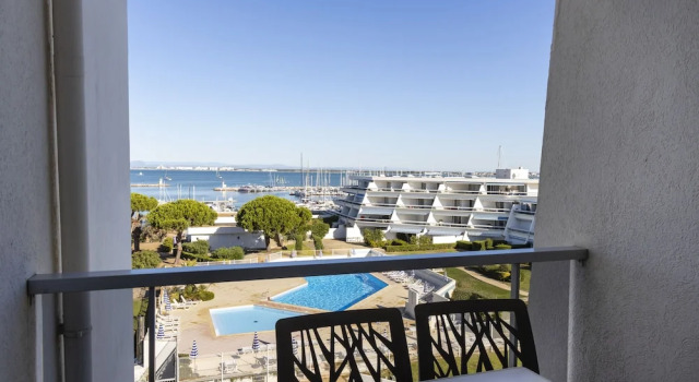 Семейный номер Standard с балконом и с красивым видом из окна Thalazur Port-Camargue - Hotel & Spa