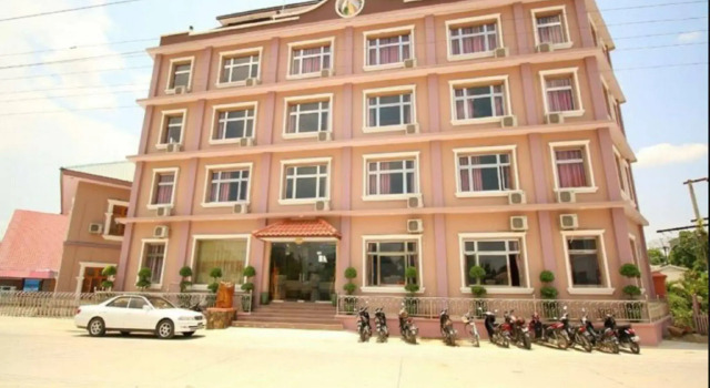 Royal Naung Yoe Hotel