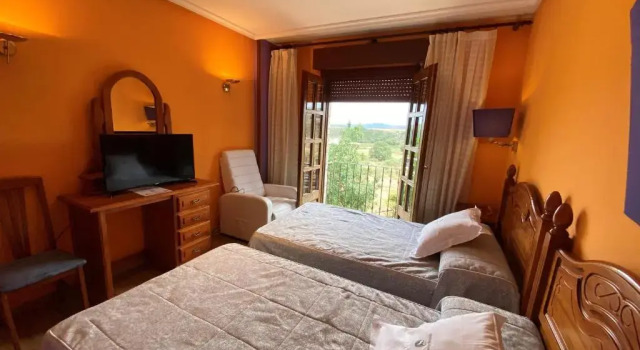 Двухместный номер Standard с балконом Hotel Rural Tierra de Lobos