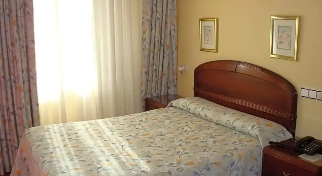Hotel Estadio, Book Hotel Deusto 