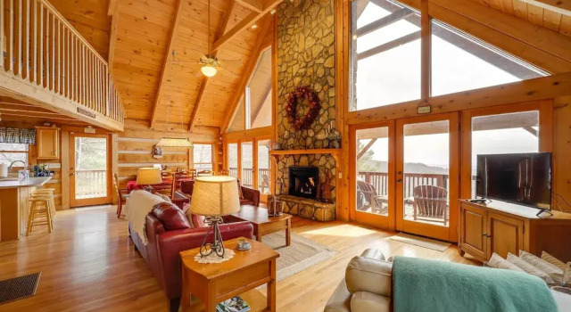 Коттедж Smoky Mountain Vacation Rental w/ Large Deck!