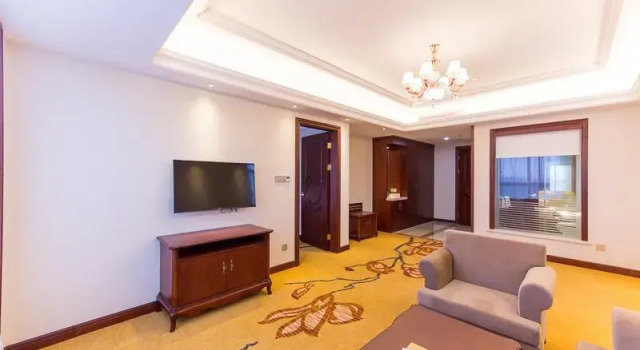 Люкс Vienna International Hotel Shanghai Hongqiao Exibition Central Xinqiao