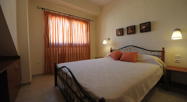 Xenonas Liogerma, Book Hotel Ierissos 