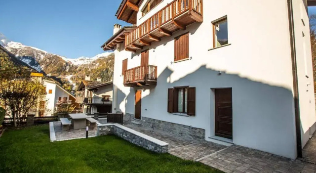 Апартаменты JOIVY Magnifique Maison à Courmayeur