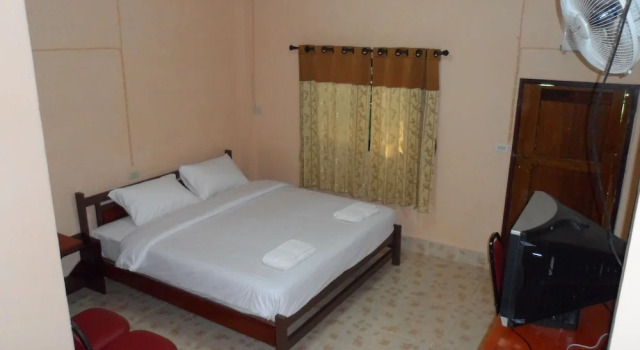 Трёхместный номер Standard с балконом Khunnam Rimtarn Resort