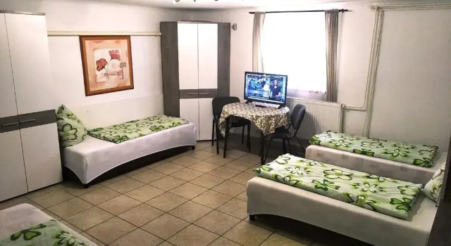 Четырёхместный номер Standard Hostel Maros