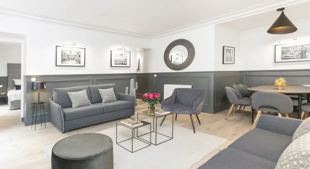 Luxury 3BDR Le Louvre II by Livinparis, Забронировать Отель Париж Иль-де-Франс, рядом с Лувр — Риволи