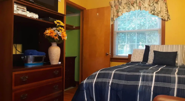 Номер Standard A house full of steel balls and games