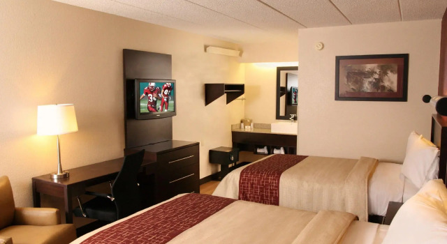 Четырёхместный номер Standard Red Roof Inn PLUS+ Mt Pleasant - Patriots Point