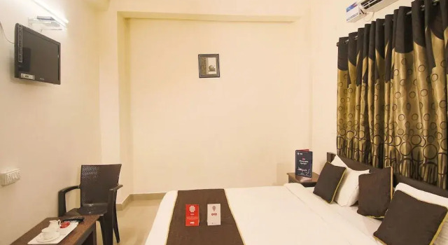 OYO 10043 SRK Guesthouse, Rezerwuj Hotel Hotele w Andhra Pradesh z parkingiem, Parking