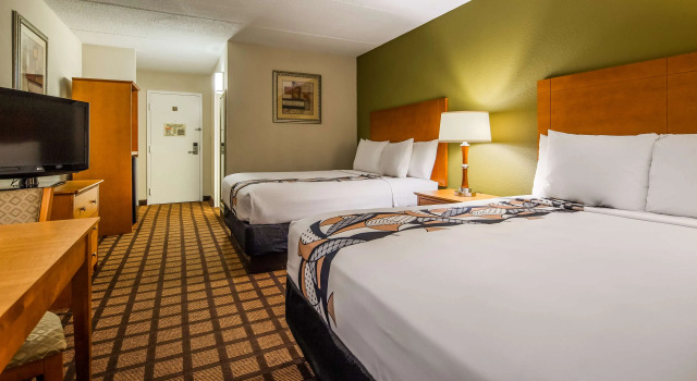 Четырёхместный номер Standard Best Western Plus Chicago Hillside