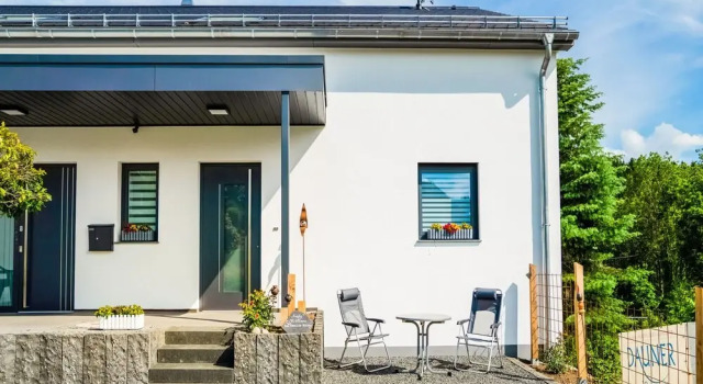 Simplistic Holiday Home in Bleialf with Balcony, Забронировать Отель Блайальф Айфель