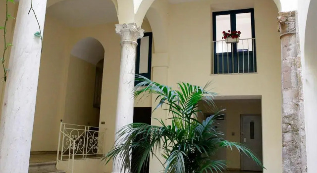 Appartamento Alla Corte dei Misteri, Book Apartment Hotels in Sicily with Parking, Parking