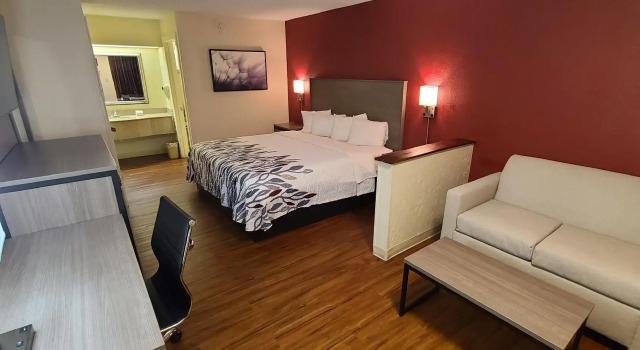 Номер Superior Red Roof Inn & Suites Cornelius - Lake Norman