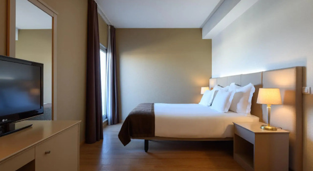 Двухместный номер Deluxe TRYP by Wyndham Porto Centro Hotel