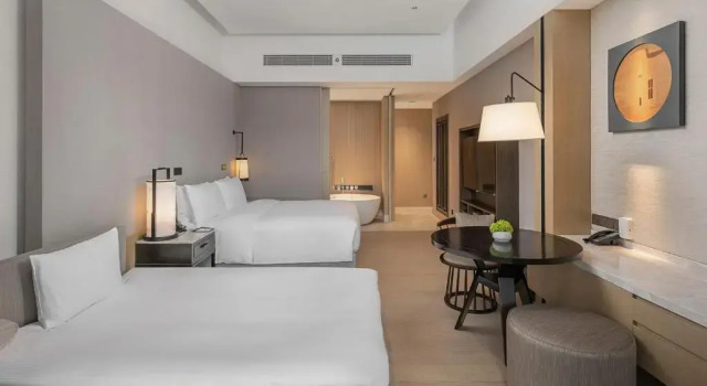 Двухместный семейный номер Deluxe Hilton Shanghai Songjiang Guangfulin